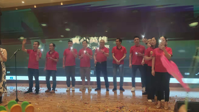 向日葵成人网站祝大家中秋快乐！专注肖特基二极管16年